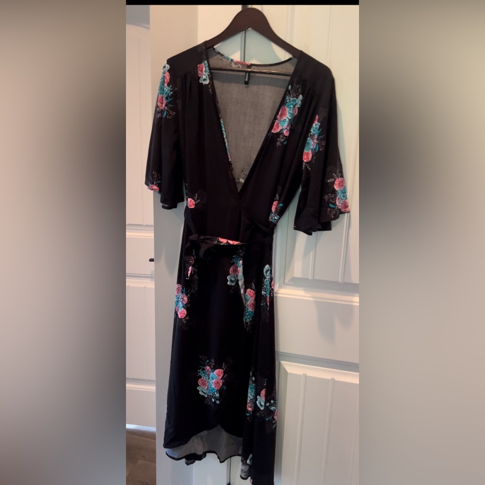 🪻Viscose Kensie floral kimono wrap